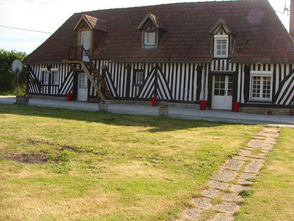 Le Vieux Castel Bed and Breakfast Goustranville Εξωτερικό φωτογραφία