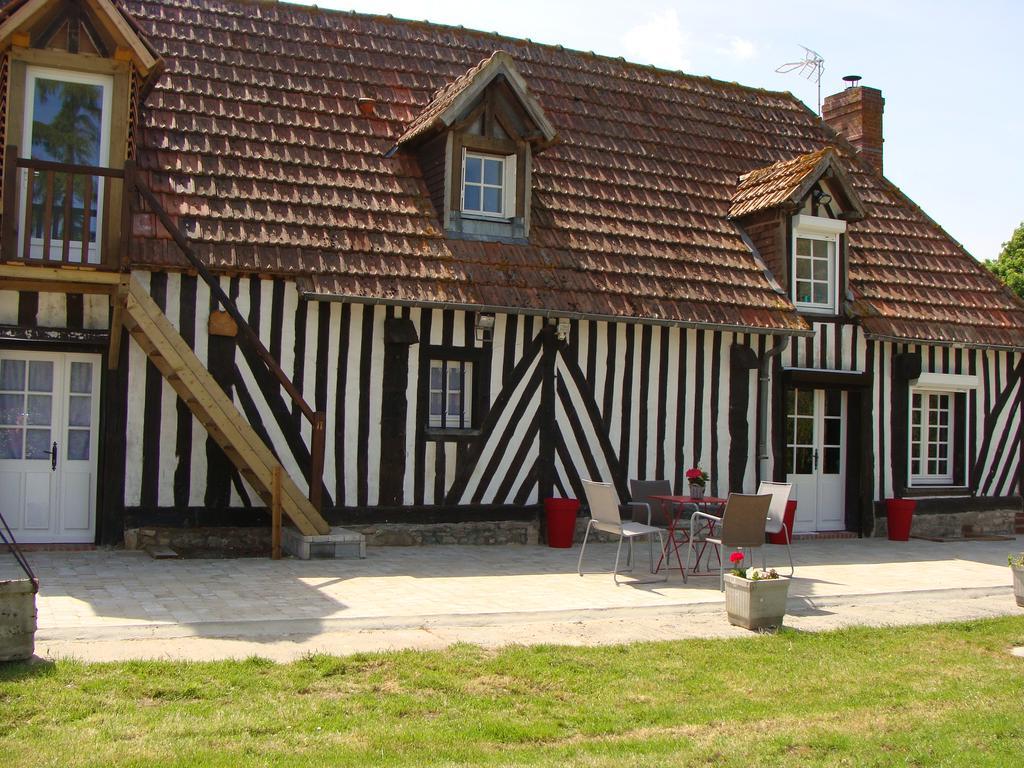 Le Vieux Castel Bed and Breakfast Goustranville Εξωτερικό φωτογραφία